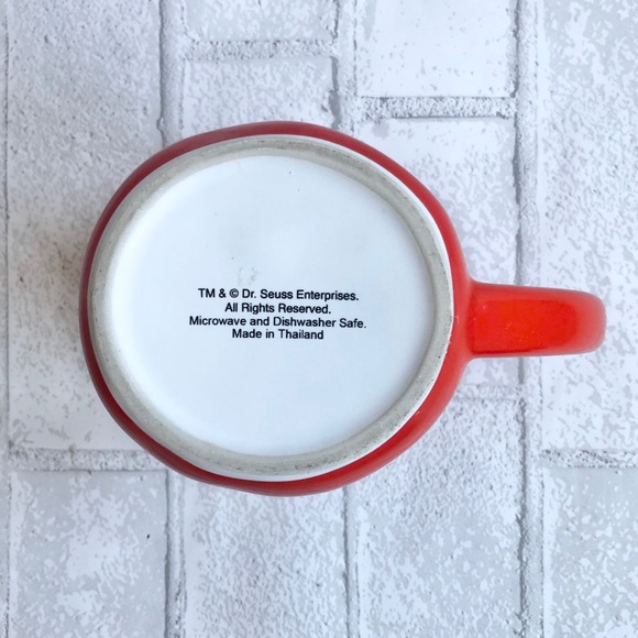 Dr. Seuss Cat in the Hat Striped Coffee Mug Universal - Picture 6 of 8